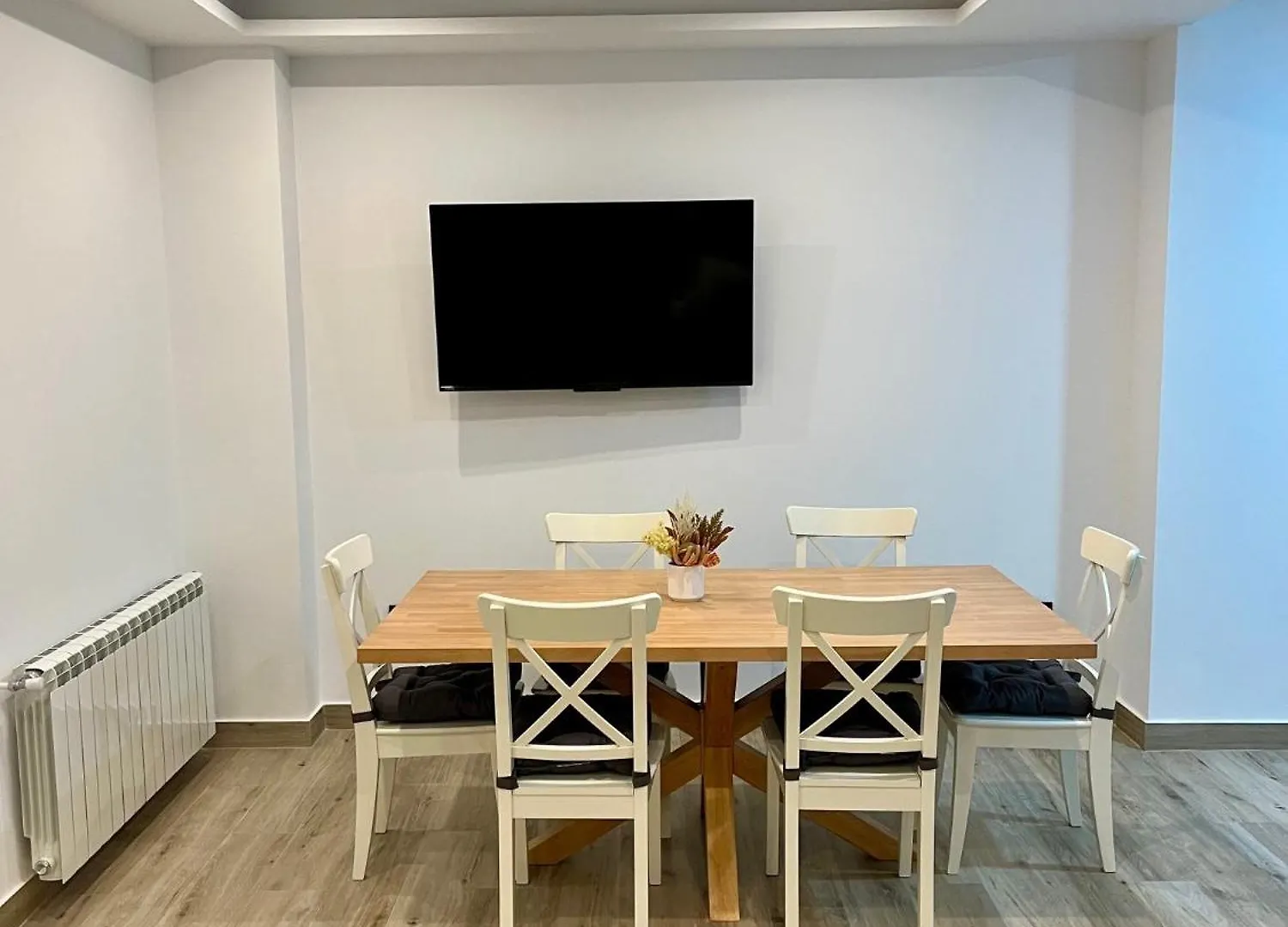 Apartamentos Hornos 0*,  Spain